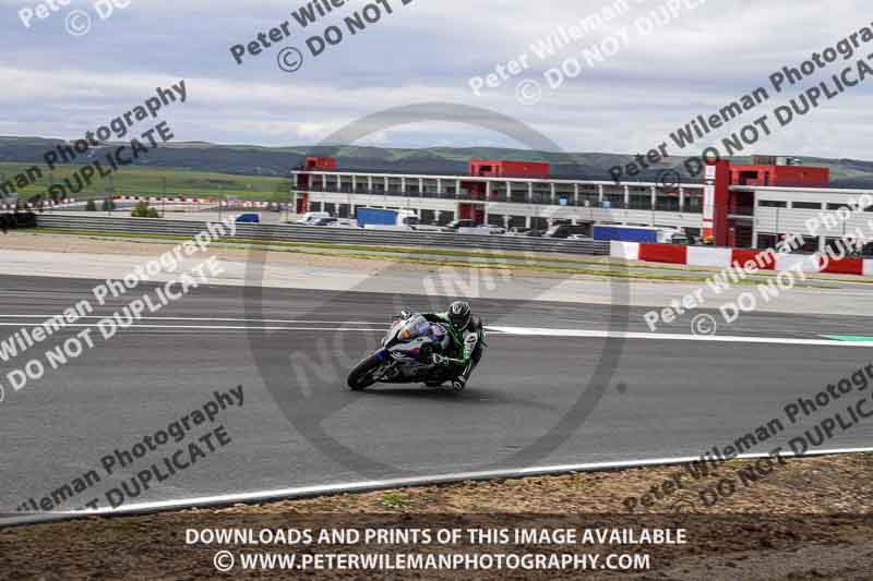 cadwell no limits trackday;cadwell park;cadwell park photographs;cadwell trackday photographs;enduro digital images;event digital images;eventdigitalimages;navarra;no limits trackdays;peter wileman photography;racing digital images;trackday digital images;trackday photos